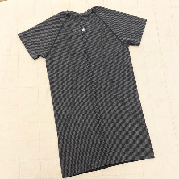 Lululemon Swiftly Tech tee - Picture 3 of 5